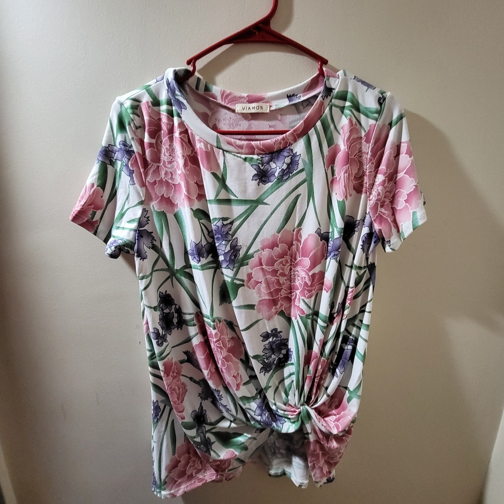 VIAMOR NWOT WOMENS BLOUSE M